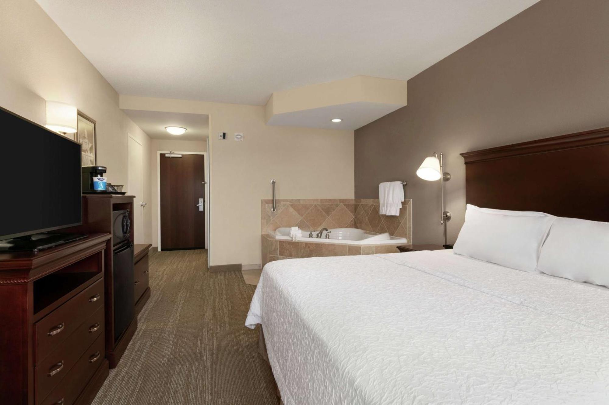 Hampton Inn & Suites Washington-Dulles International Airport Sterling Exterior photo