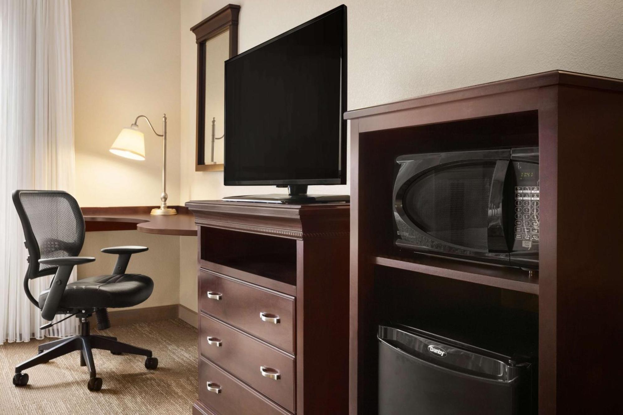 Hampton Inn & Suites Washington-Dulles International Airport Sterling Exterior photo